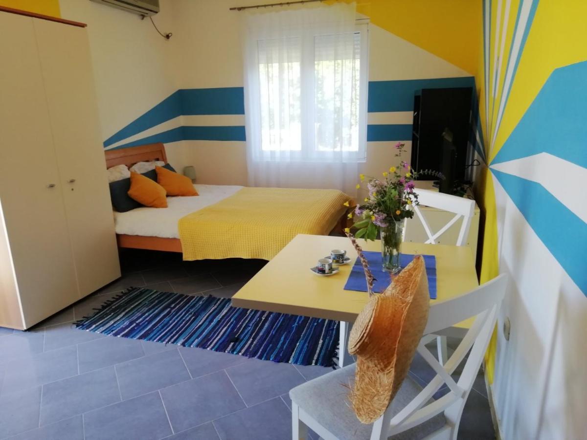בודווה Mirta Apartments Family Farm מראה חיצוני תמונה
