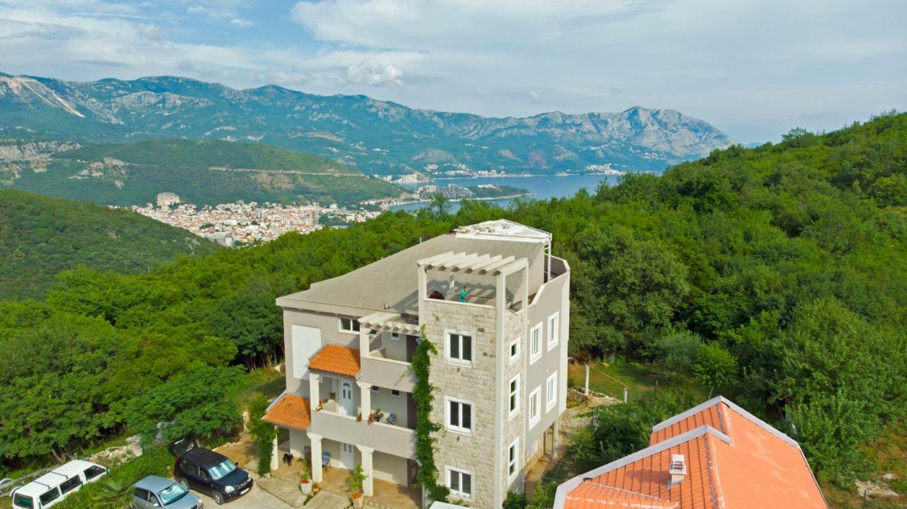 בודווה Mirta Apartments Family Farm מראה חיצוני תמונה